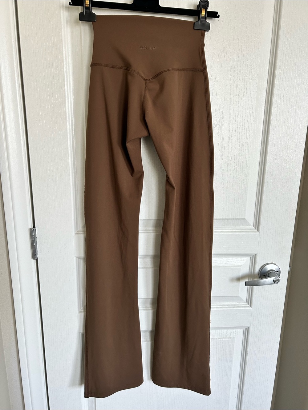 SCULP High-Waisted Flared Leggings - Picture 3 of 8